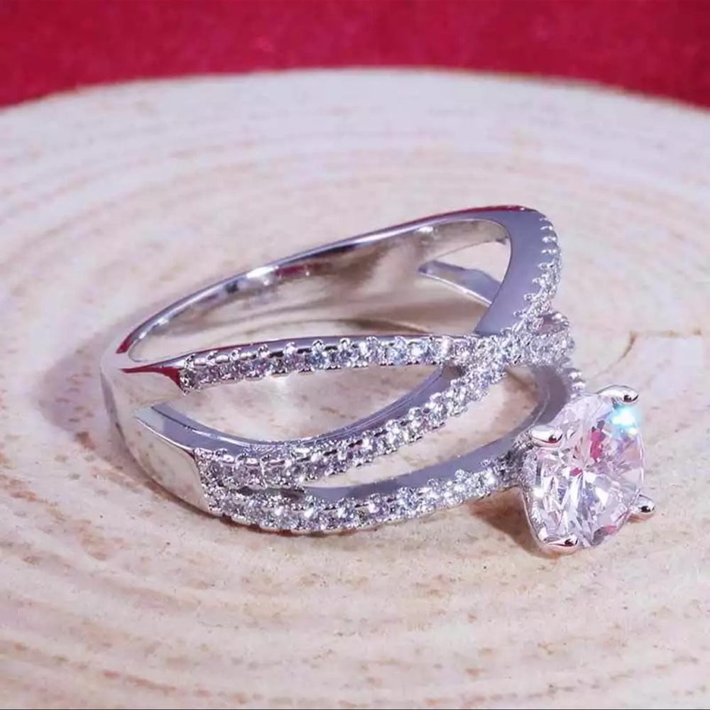 925 SS Crisscross CZ Ring - Picture 5 of 8